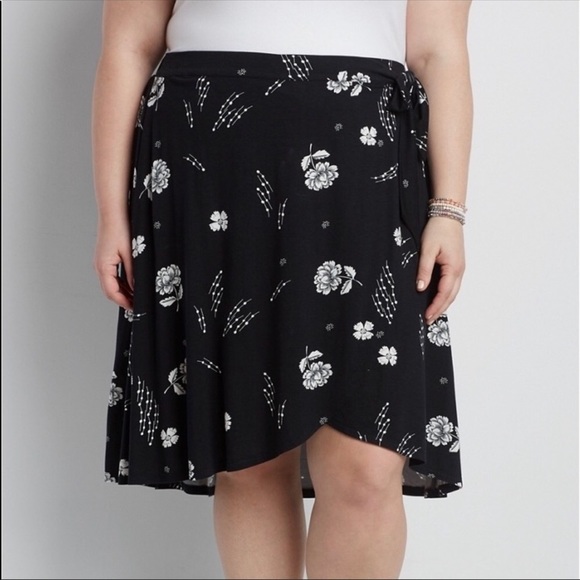 Maurices Dresses & Skirts - Maurices Size 3/ 3X Black Wrap Skirt